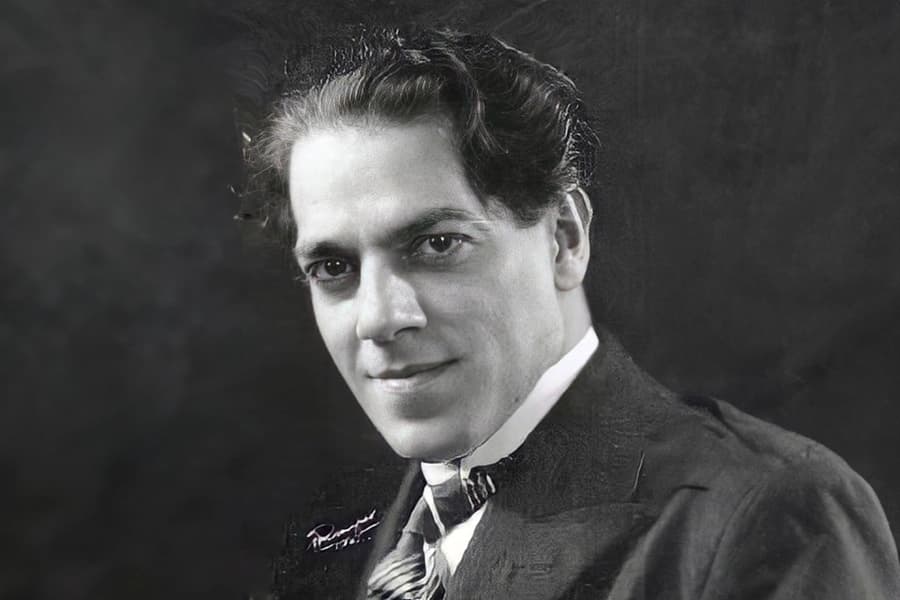 villa-lobos-6x9-1.jpg